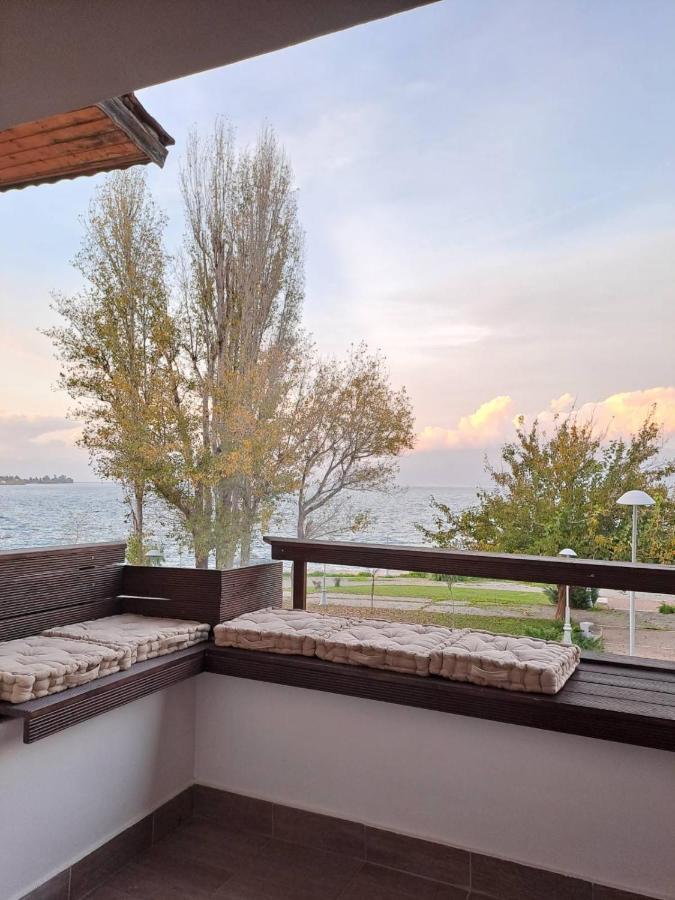 Vrachos Suites Aigio Eksteriør billede
